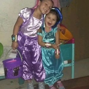 Meet your Posher, Cynthia